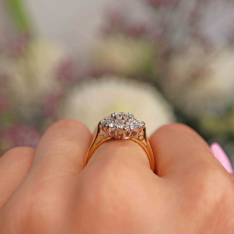 Ellibelle Jewellery Vintage Diamond 18ct Gold Nine-Stone Daisy Cluster Ring (1.30cts)