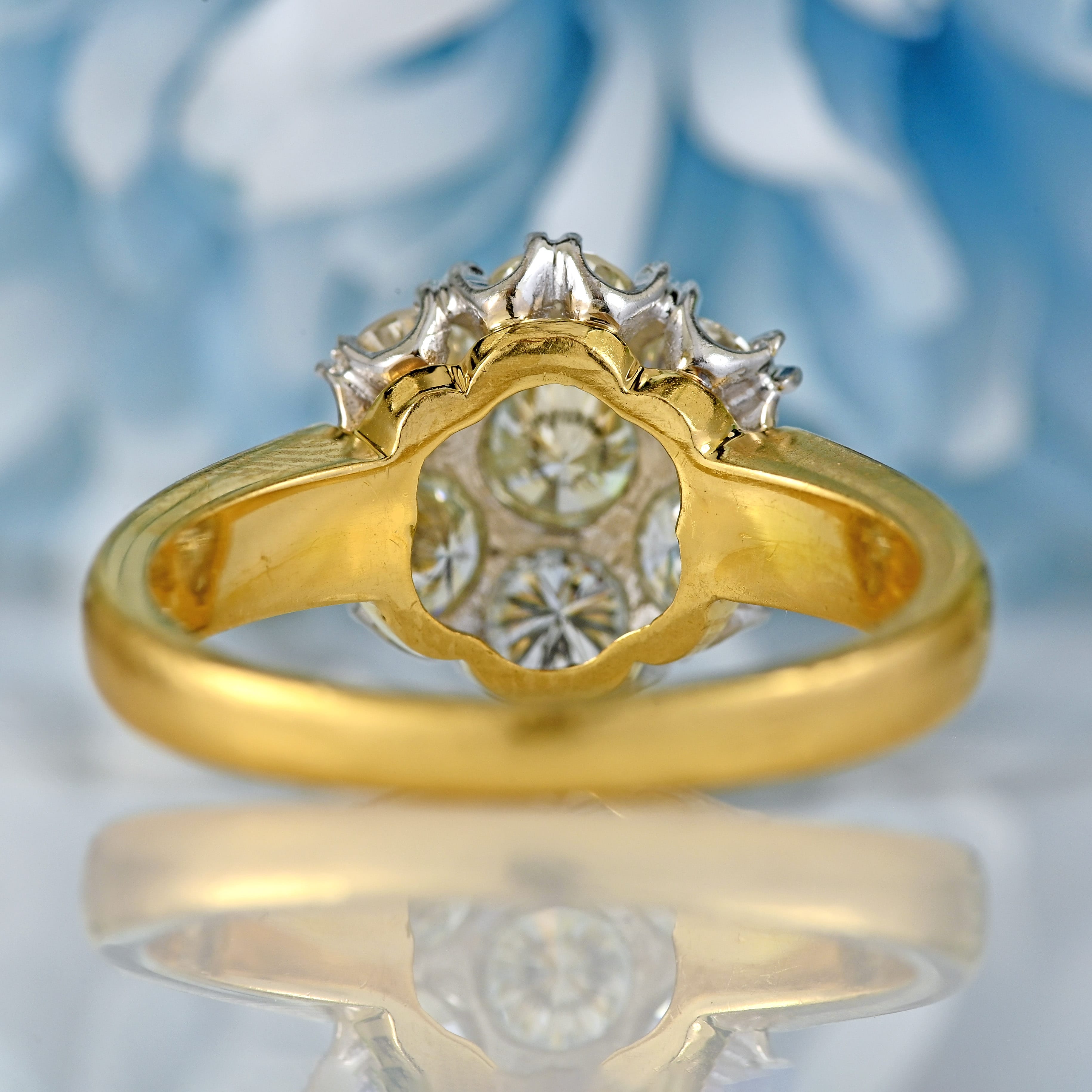 Ellibelle Jewellery Vintage Diamond 18ct Gold Seven-Stone Daisy Cluster Ring (1.45cts)