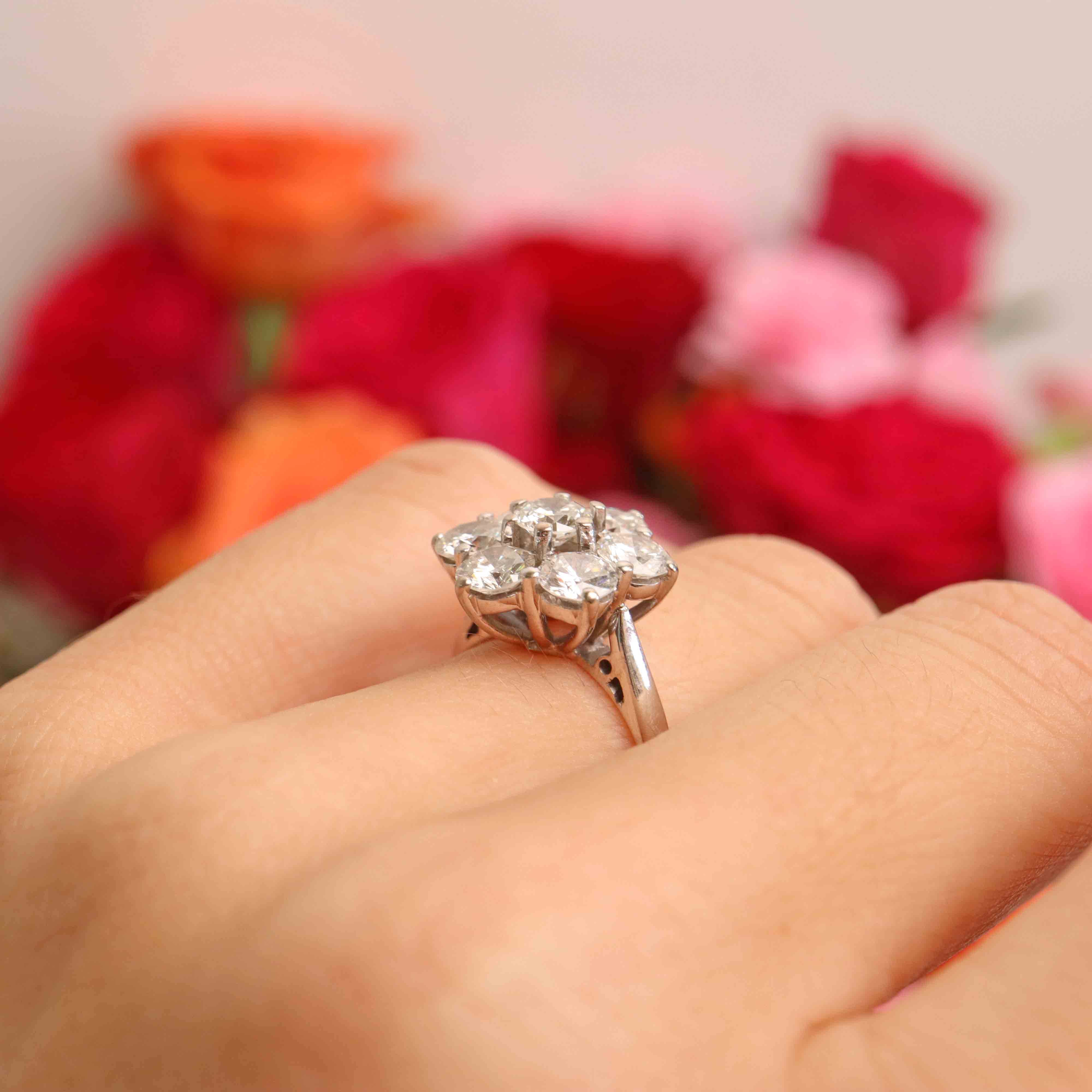 Ellibelle Jewellery Vintage Diamond 18ct White Gold Daisy Cluster Engagement Ring (2.30cts)