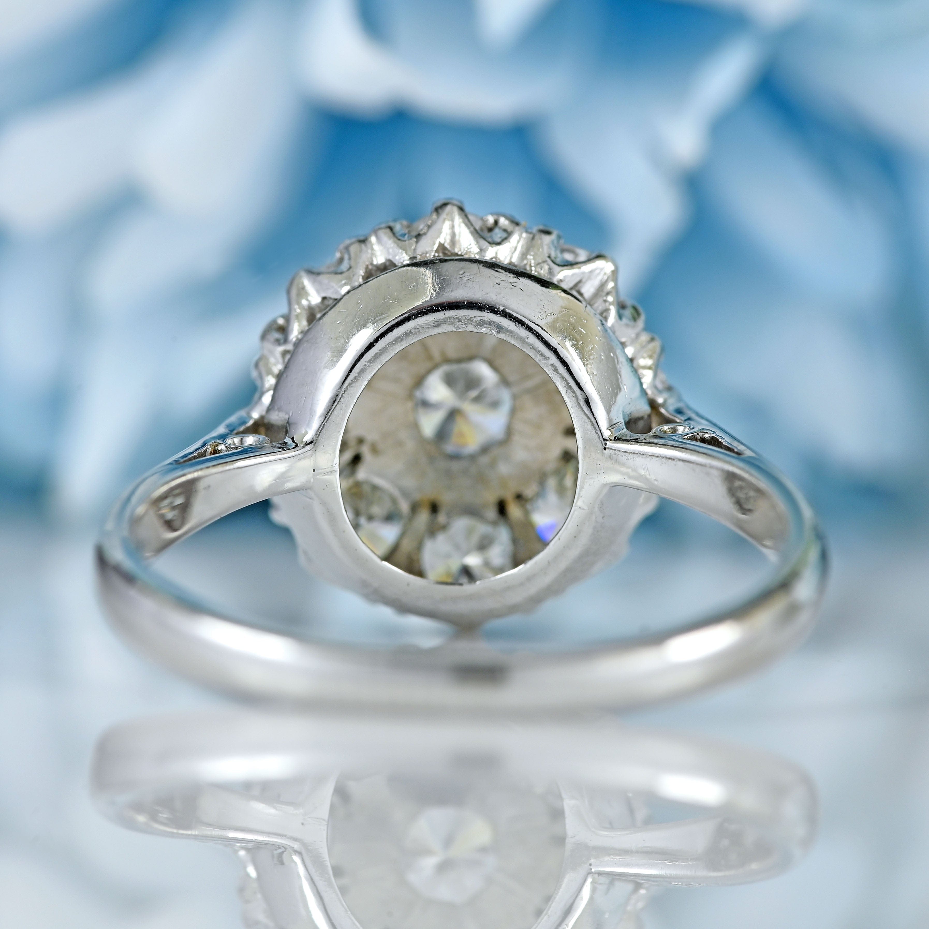 Ellibelle Jewellery Vintage Diamond 18ct White Gold Platinum Halo Cluster Ring (1.05cts)