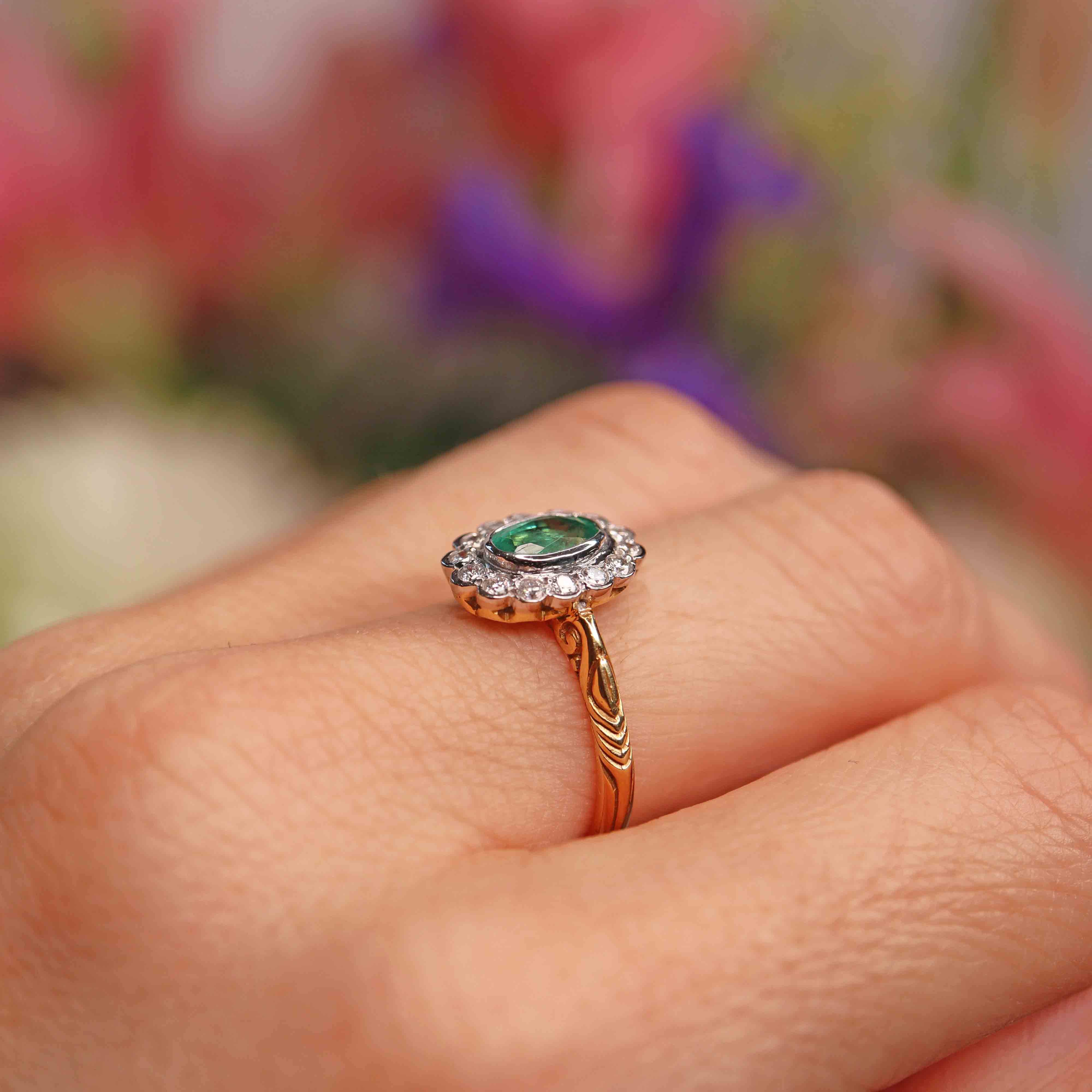 Ellibelle Jewellery Vintage Emerald & Diamond 18ct Gold Bezel-Set Oval Cluster Ring