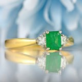 Ellibelle Jewellery Vintage Emerald & Princess-Cut Diamond 18ct Gold Three-Stone Trilogy Engagement Ring (0.40cts)