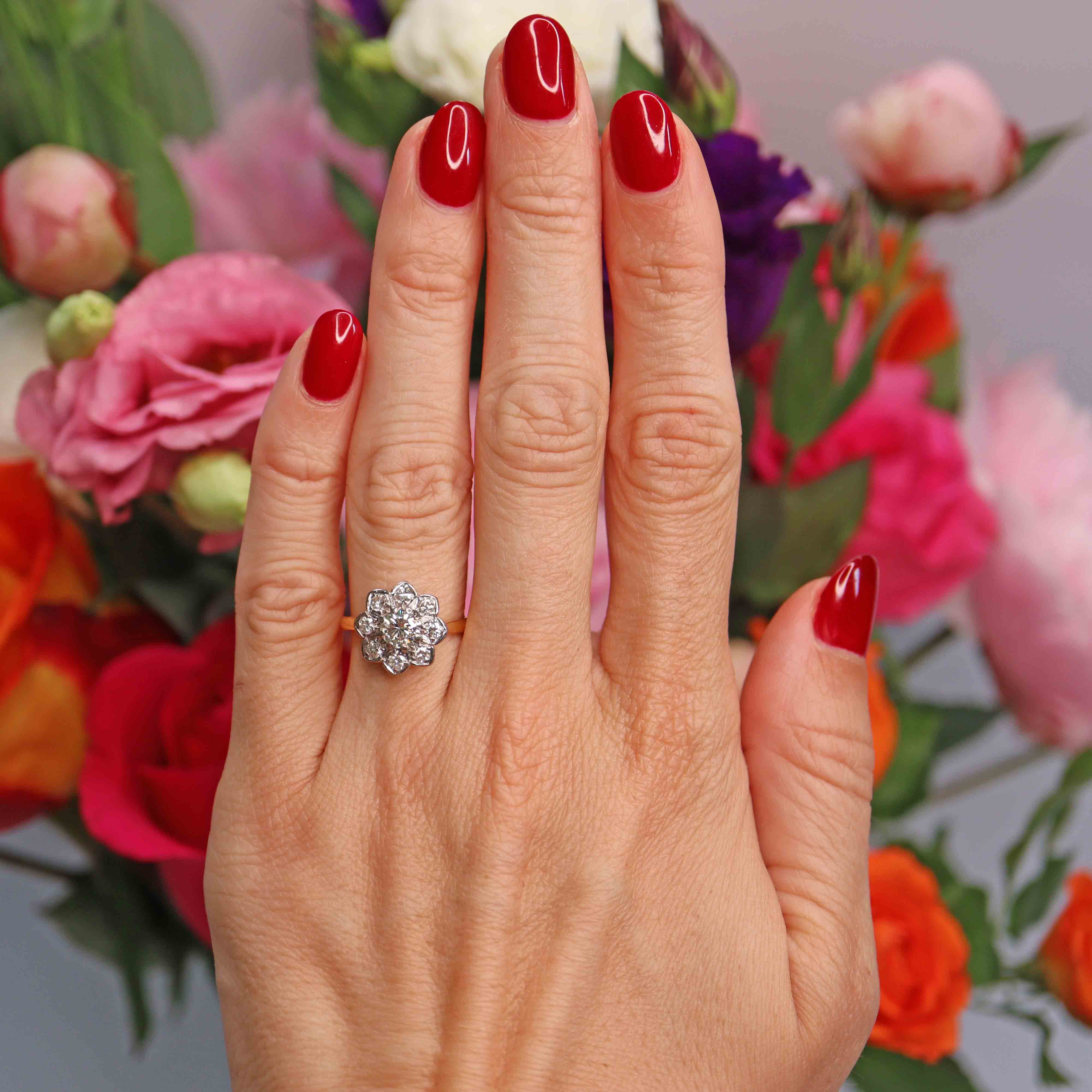 Ellibelle Jewellery Vintage Mid-Century 18ct Gold Diamond Daisy Cluster Ring (0.95cts)