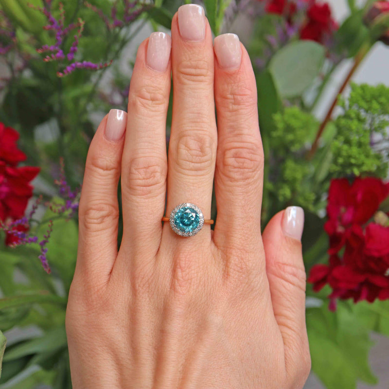 Ellibelle Jewellery Vintage Mid-Century Blue Zircon & Diamond 18ct Gold Cluster Ring