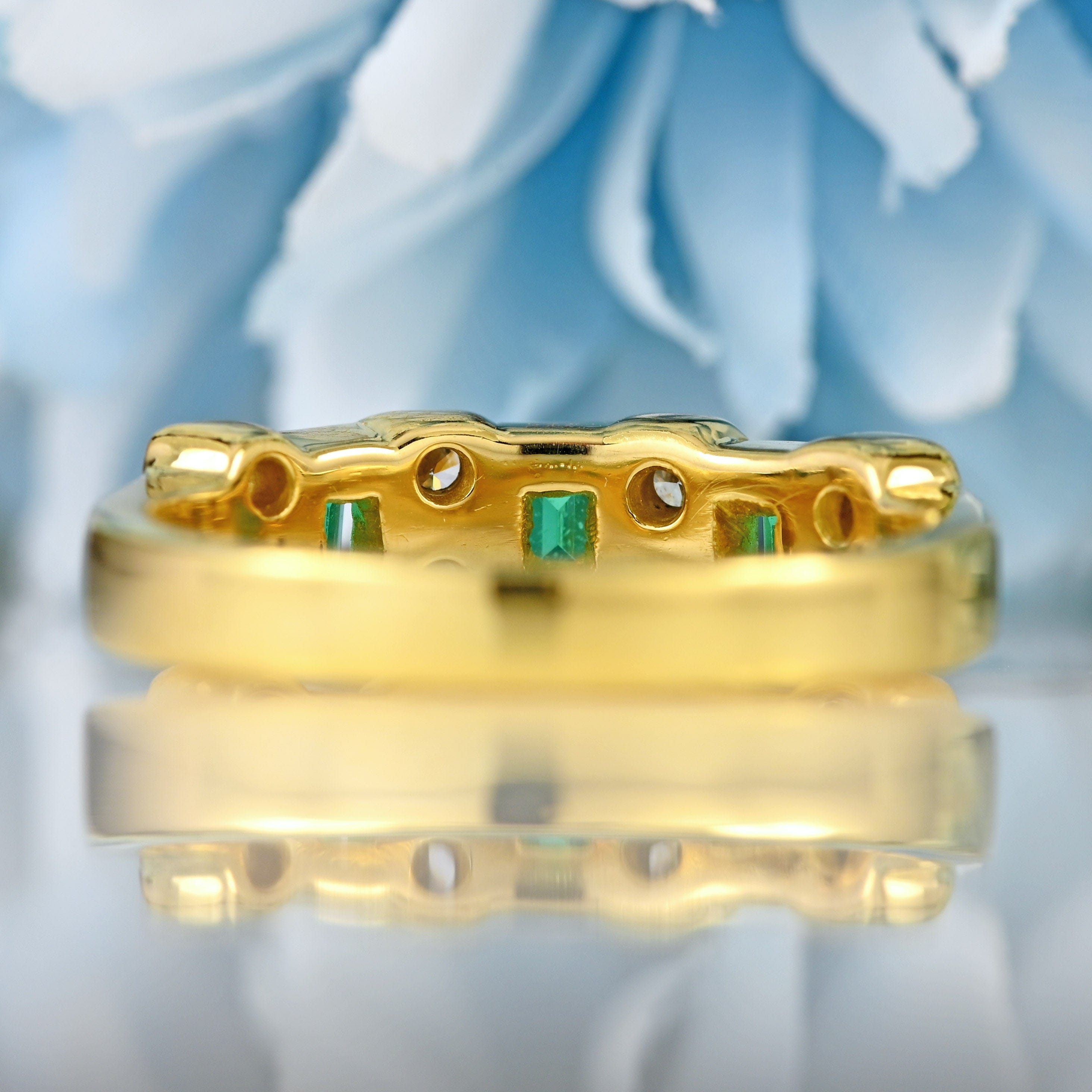 Ellibelle Jewellery Vintage Millennium Emerald & Diamond 18ct Gold Band Ring