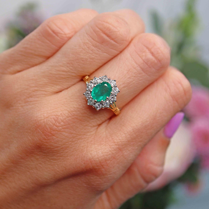 Ellibelle Jewellery Vintage Natural Emerald & Diamond 18ct Gold Cluster Engagement Ring (1.10cts)