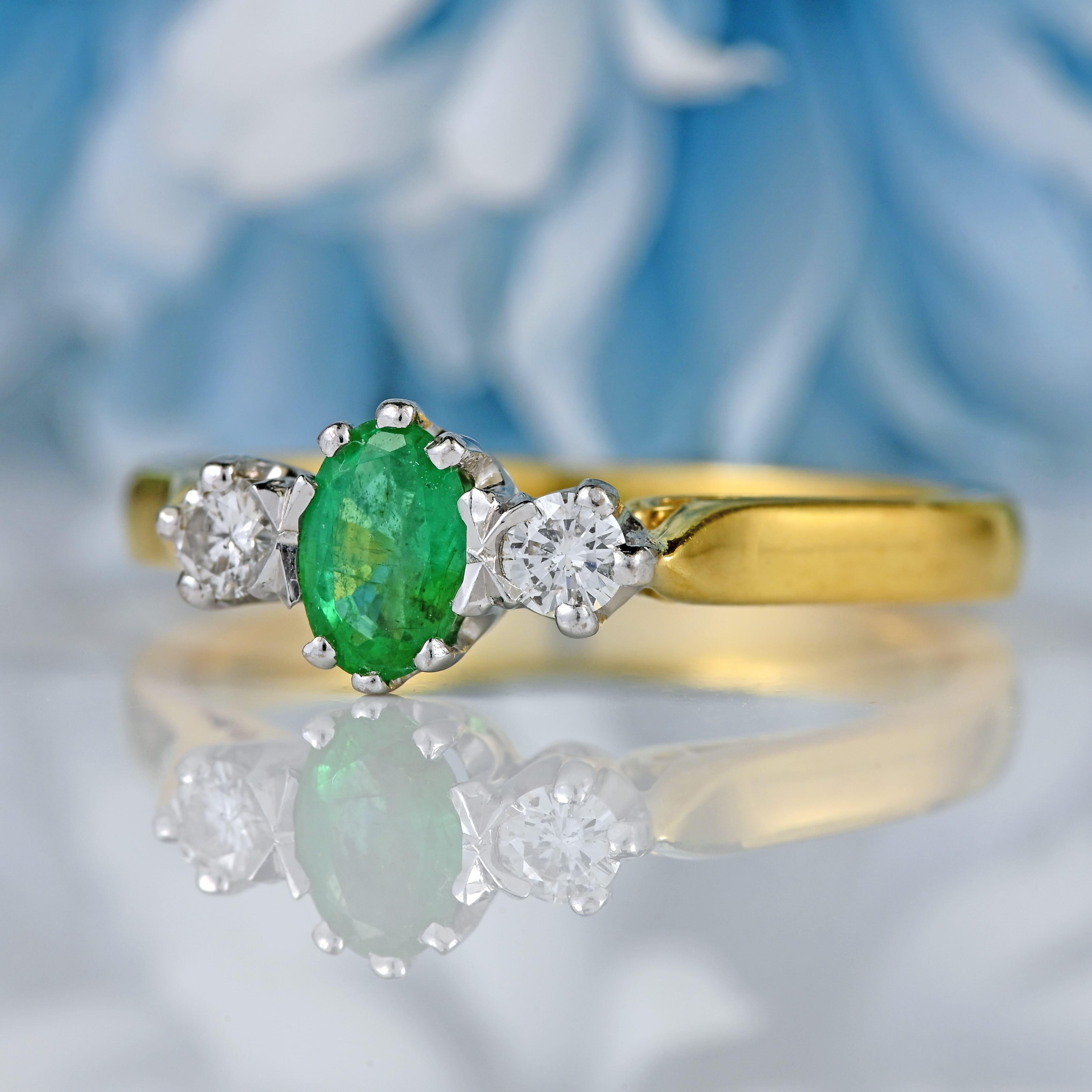 Ellibelle Jewellery Vintage Oval-Cut Emerald & Diamond 18ct Gold Three-Stone Ring