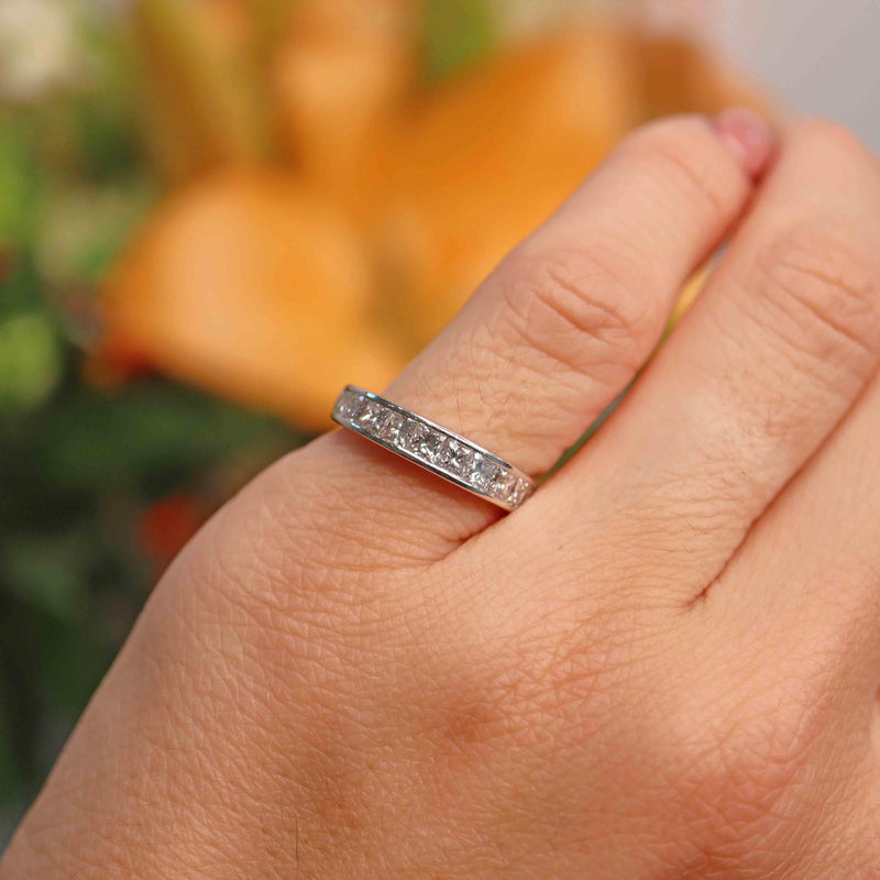 Ellibelle Jewellery Vintage Princess-Cut Diamond 18ct White Gold Half-Eternity Wedding Band Ring (1.00ct)