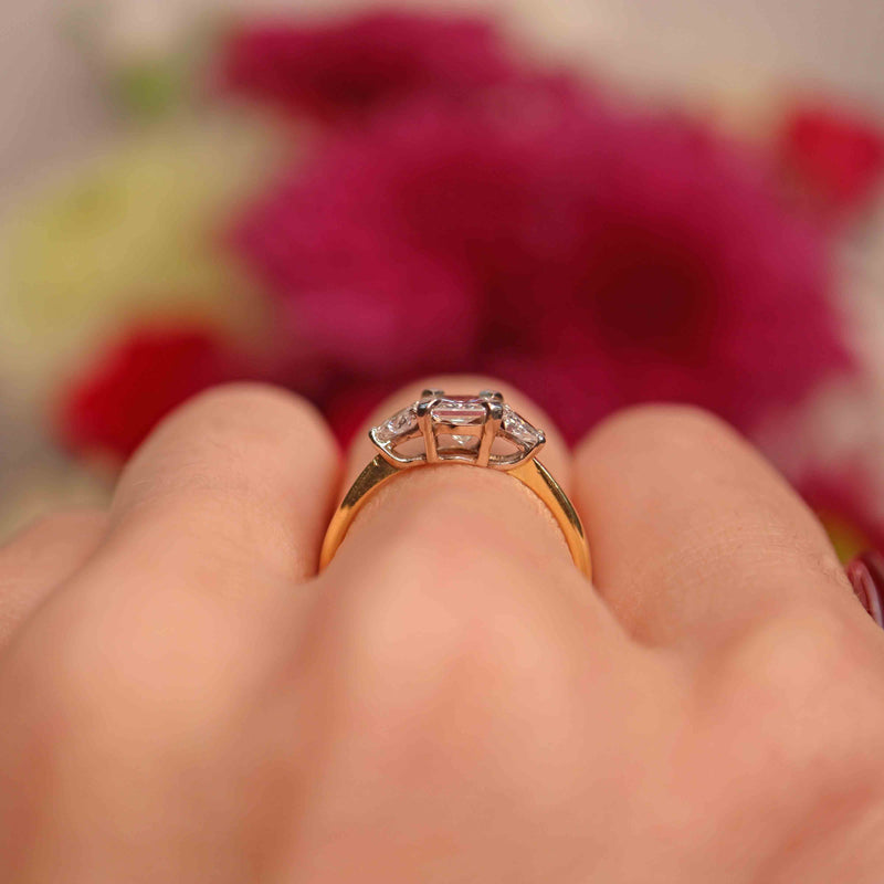 Ellibelle Jewellery Vintage Princess & Trillion-Cut Diamond 18ct Gold Three-Stone Engagement Ring (1.05cts)