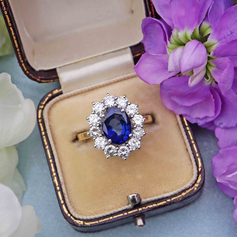 Ellibelle Jewellery Vintage Sapphire & Diamond 18ct Gold Cluster Engagement Ring (2.30cts)