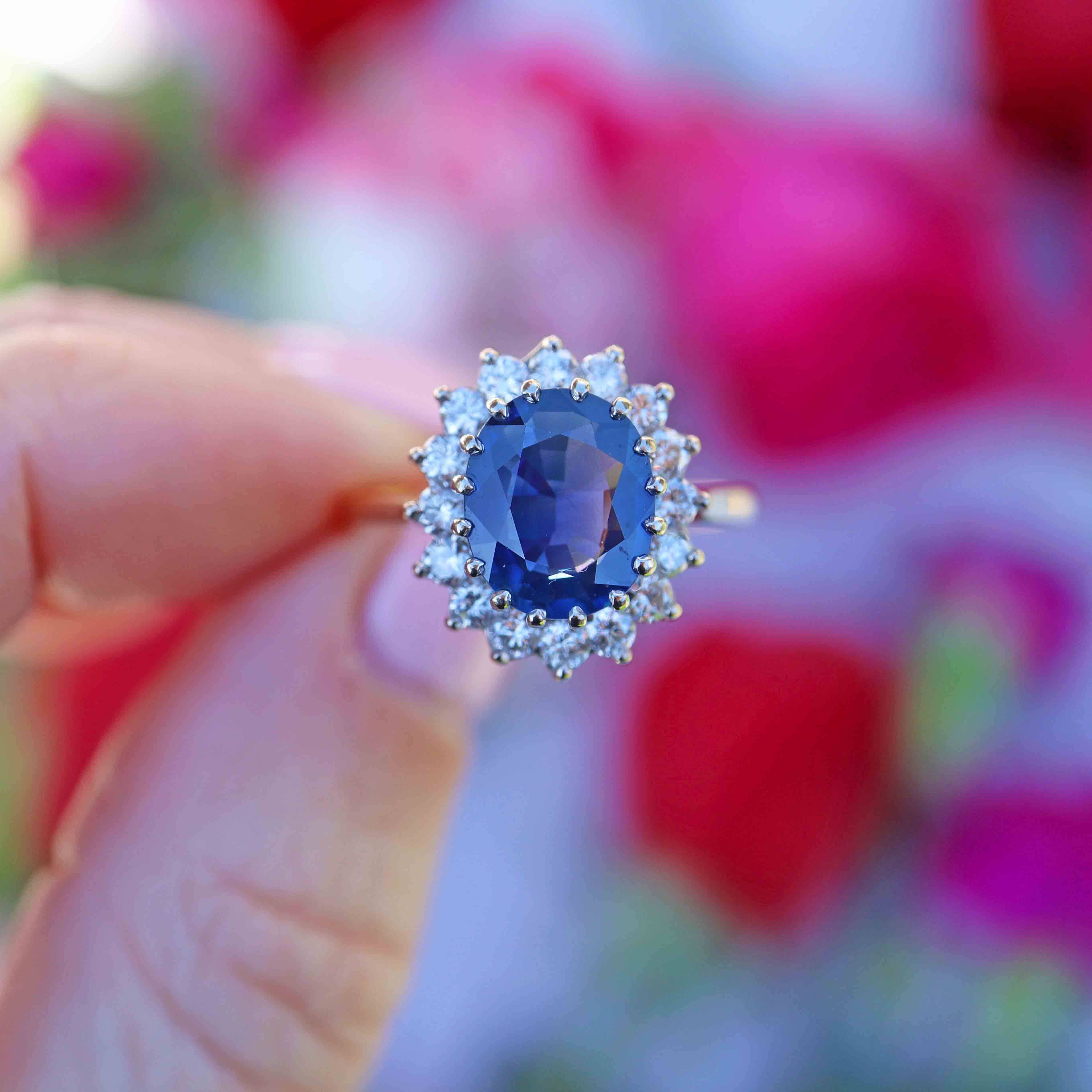 Ellibelle Jewellery Vintage Sapphire & Diamond 18ct Gold Cluster Engagement Ring (2.46cts)