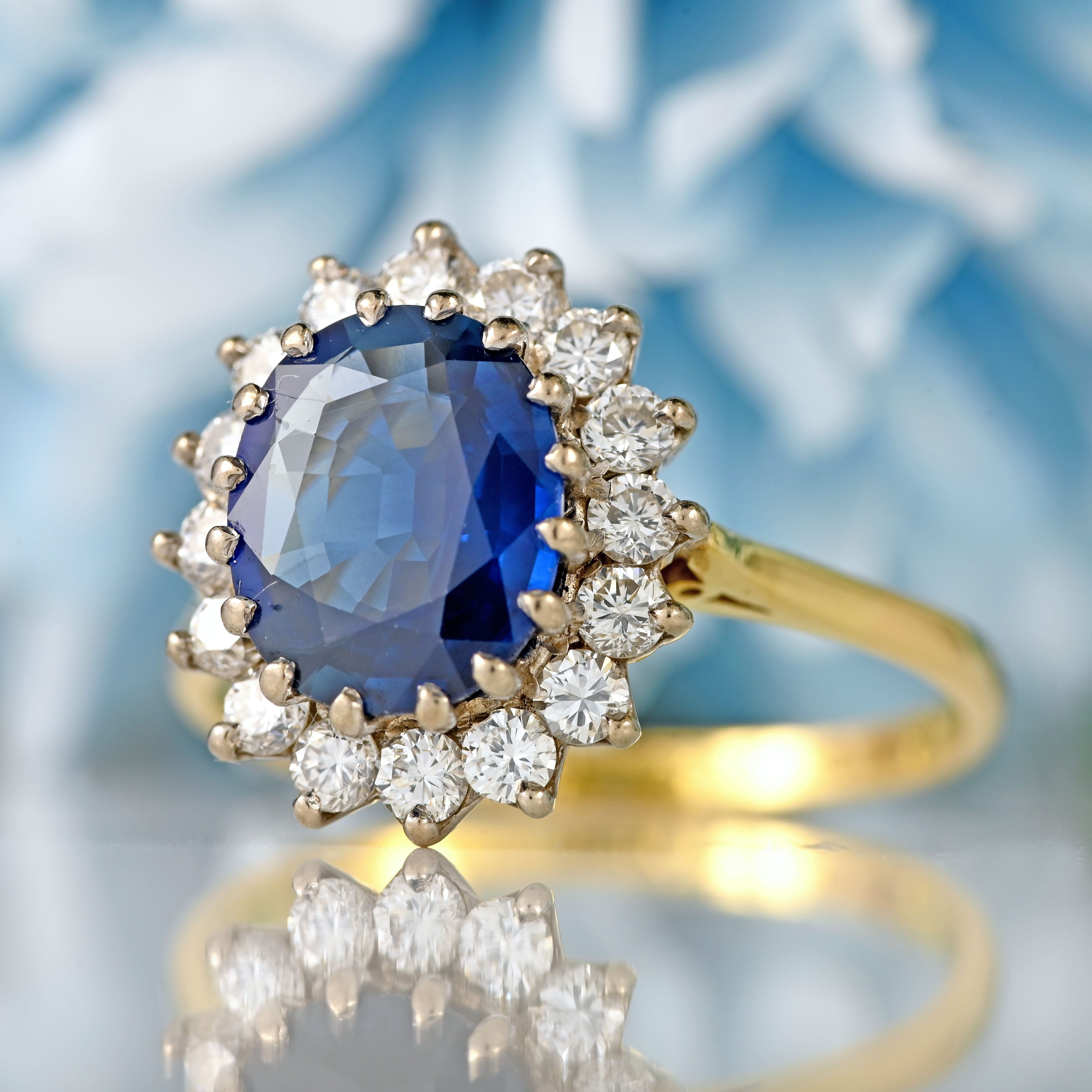 Ellibelle Jewellery Vintage Sapphire & Diamond 18ct Gold Cluster Engagement Ring (2.46cts)