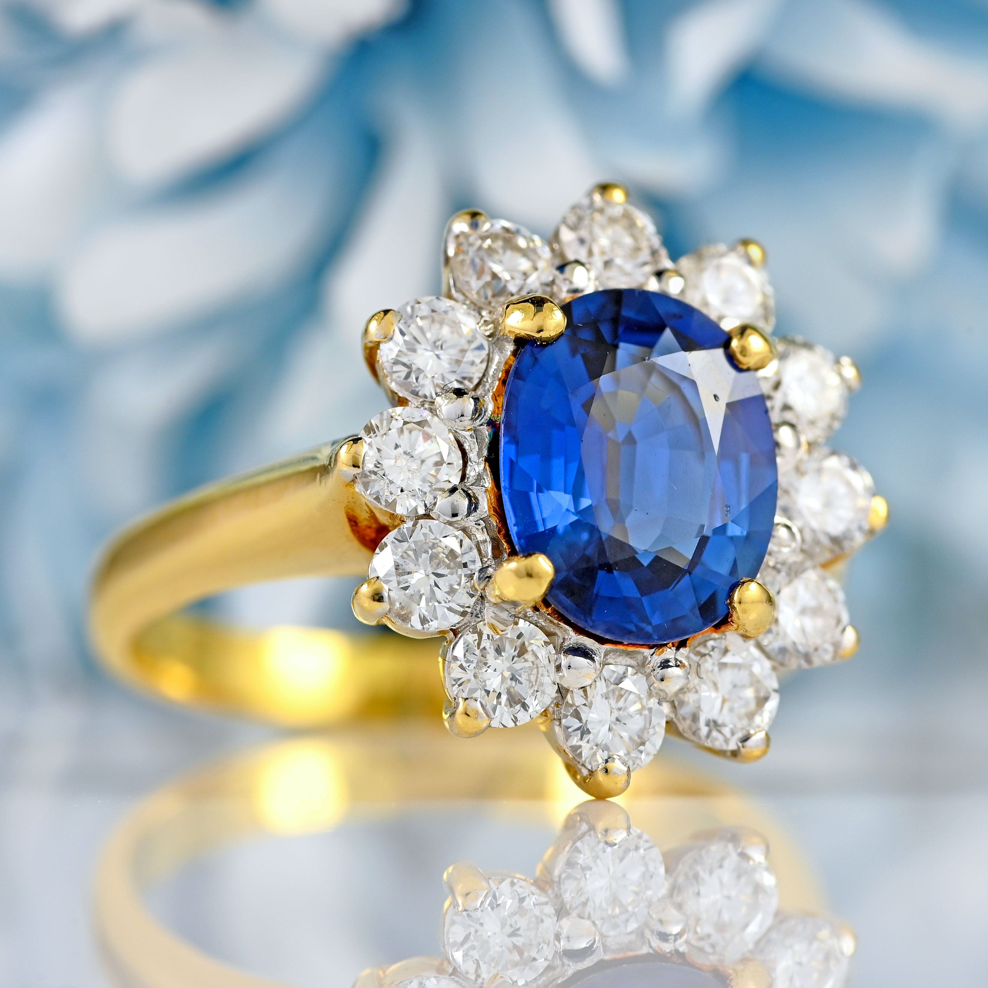 Ellibelle Jewellery Vintage Sapphire & Diamond 18ct Gold Cluster Ring (2.37cts)