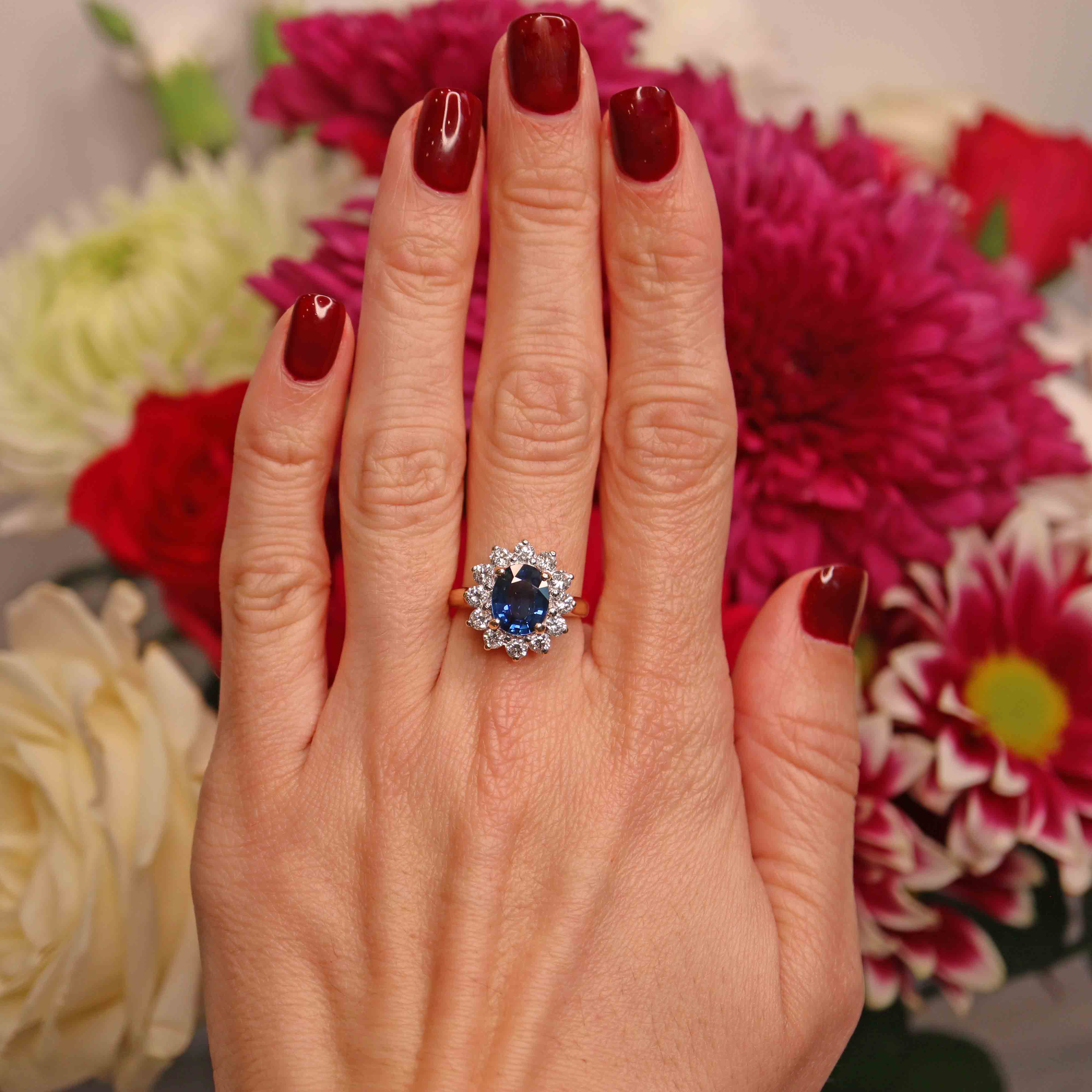 Ellibelle Jewellery Vintage Sapphire & Diamond 18ct Gold Cluster Ring (2.37cts)