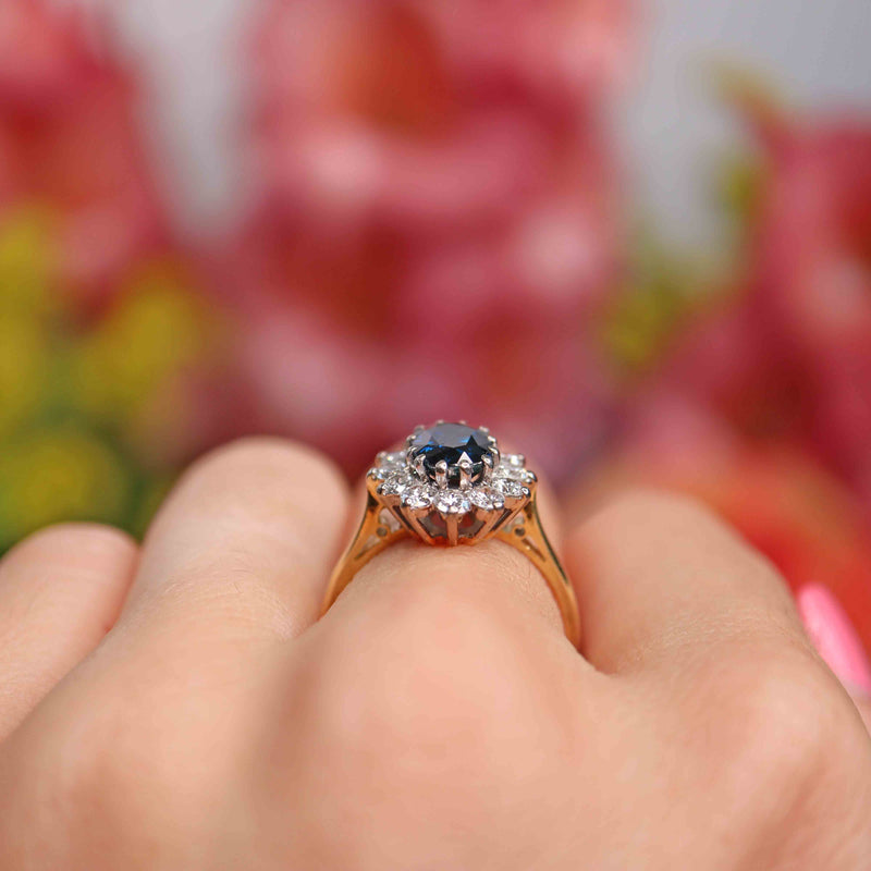 Ellibelle Jewellery Vintage Sapphire & Diamond 18ct Gold Oval Cluster Ring (1.60cts)
