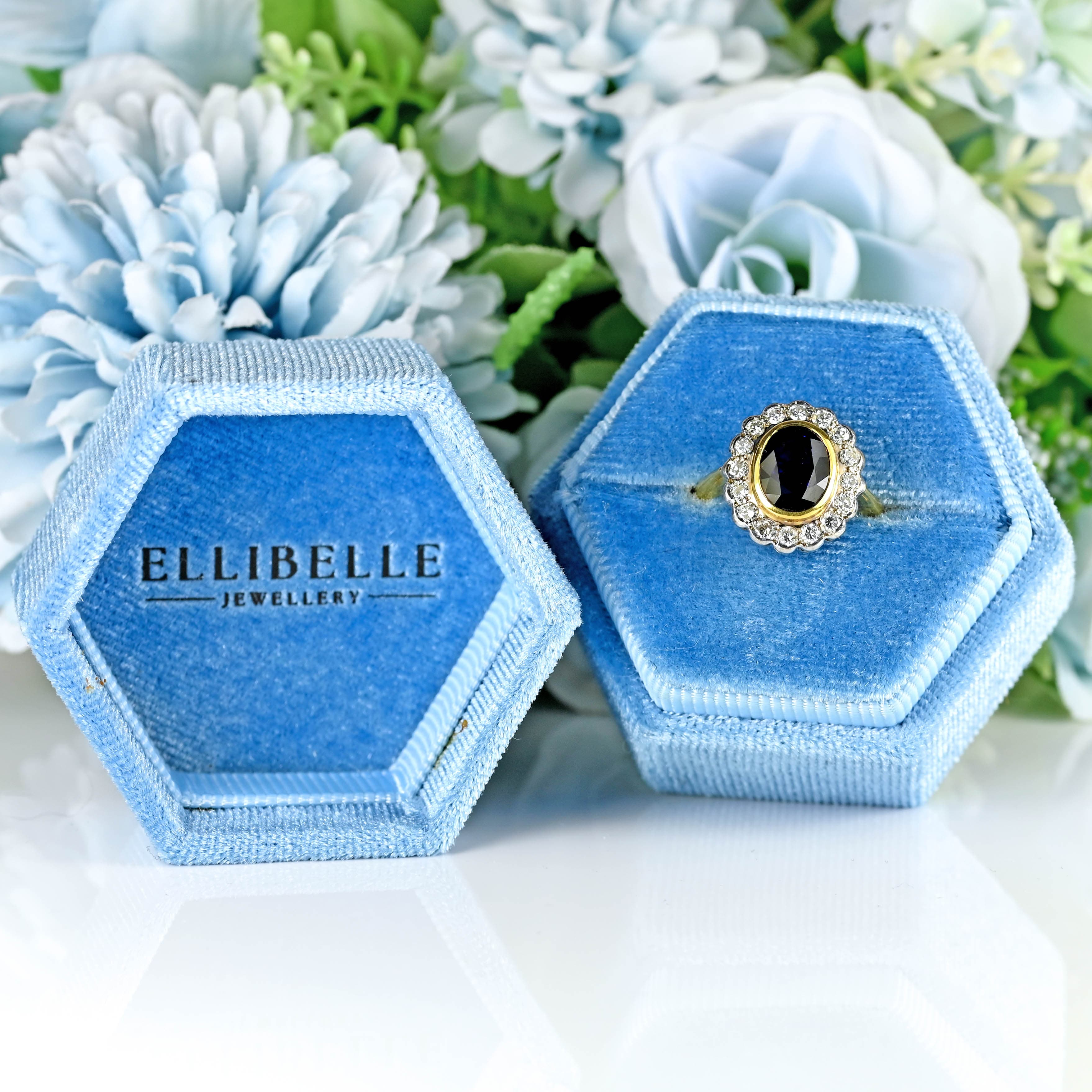 Ellibelle Jewellery Vintage Sapphire & Diamond 18ct Gold Oval Cluster Ring (3.15cts)