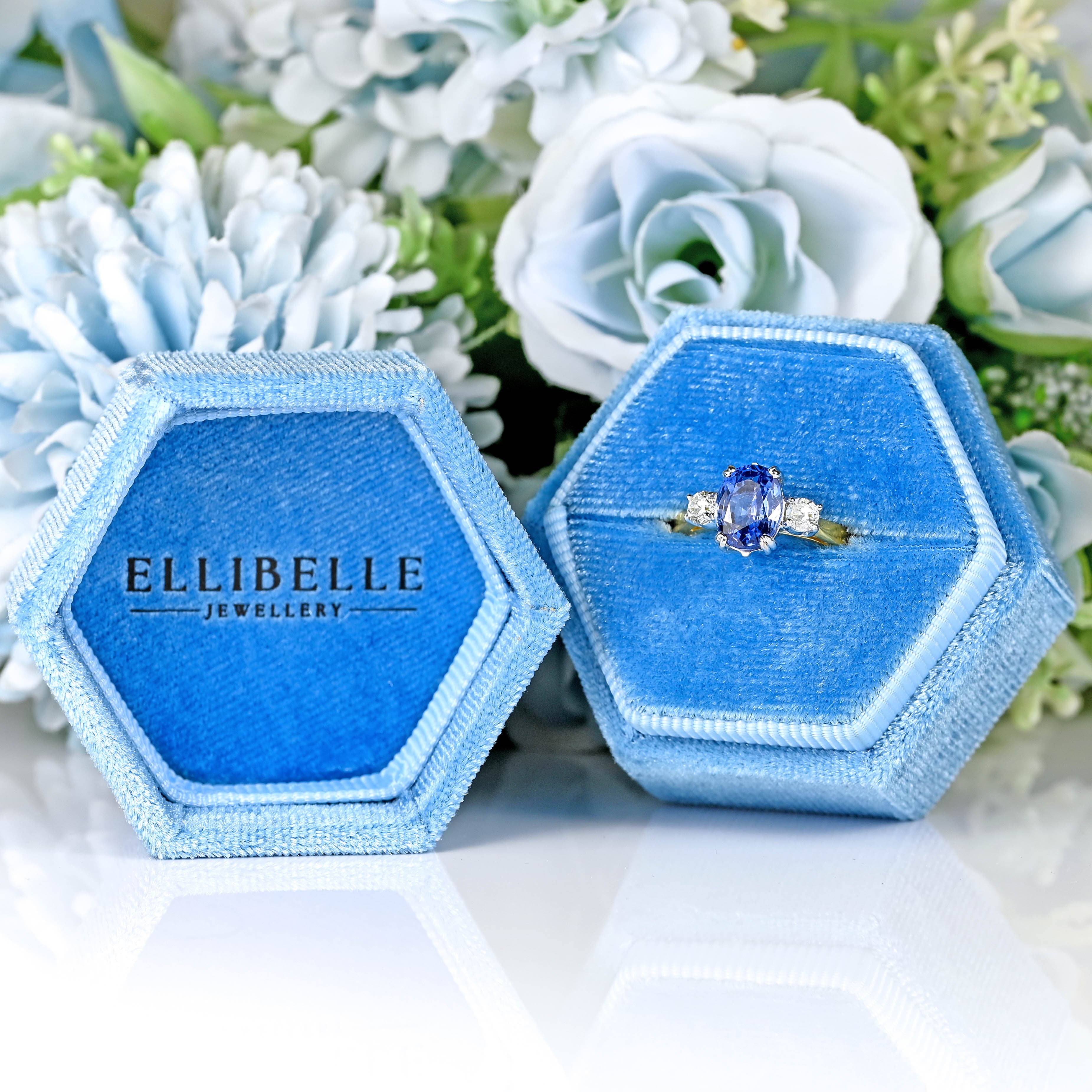 Ellibelle Jewellery Vintage Sapphire & Diamond 18ct Gold Three-Stone Trilogy Ring (1.96cts)