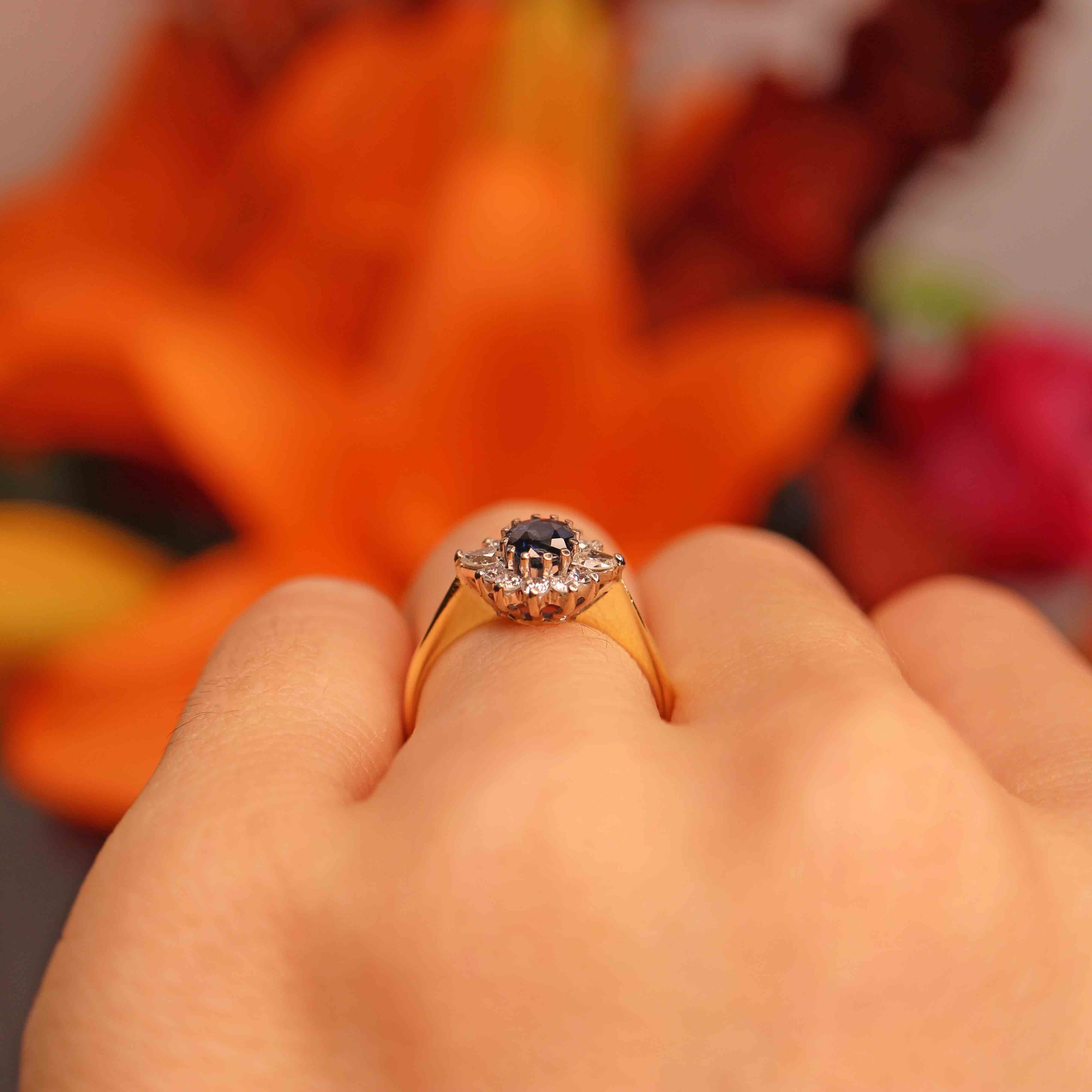 Ellibelle Jewellery Vintage Sapphire & Pear-Cut Diamond 18ct Gold Cluster Ring (0.70cts)