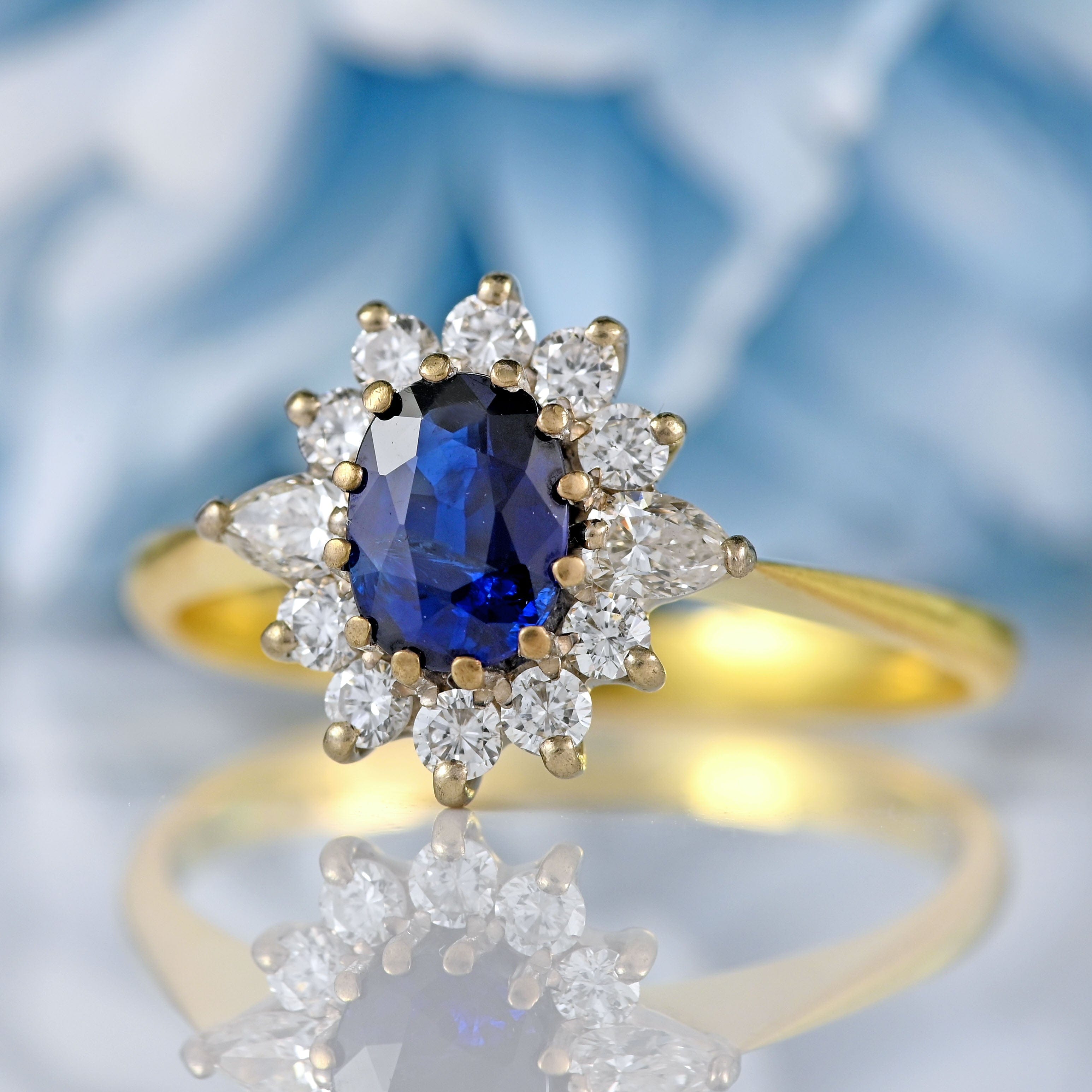 Ellibelle Jewellery Vintage Sapphire & Pear-Cut Diamond 18ct Gold Cluster Ring (0.70cts)