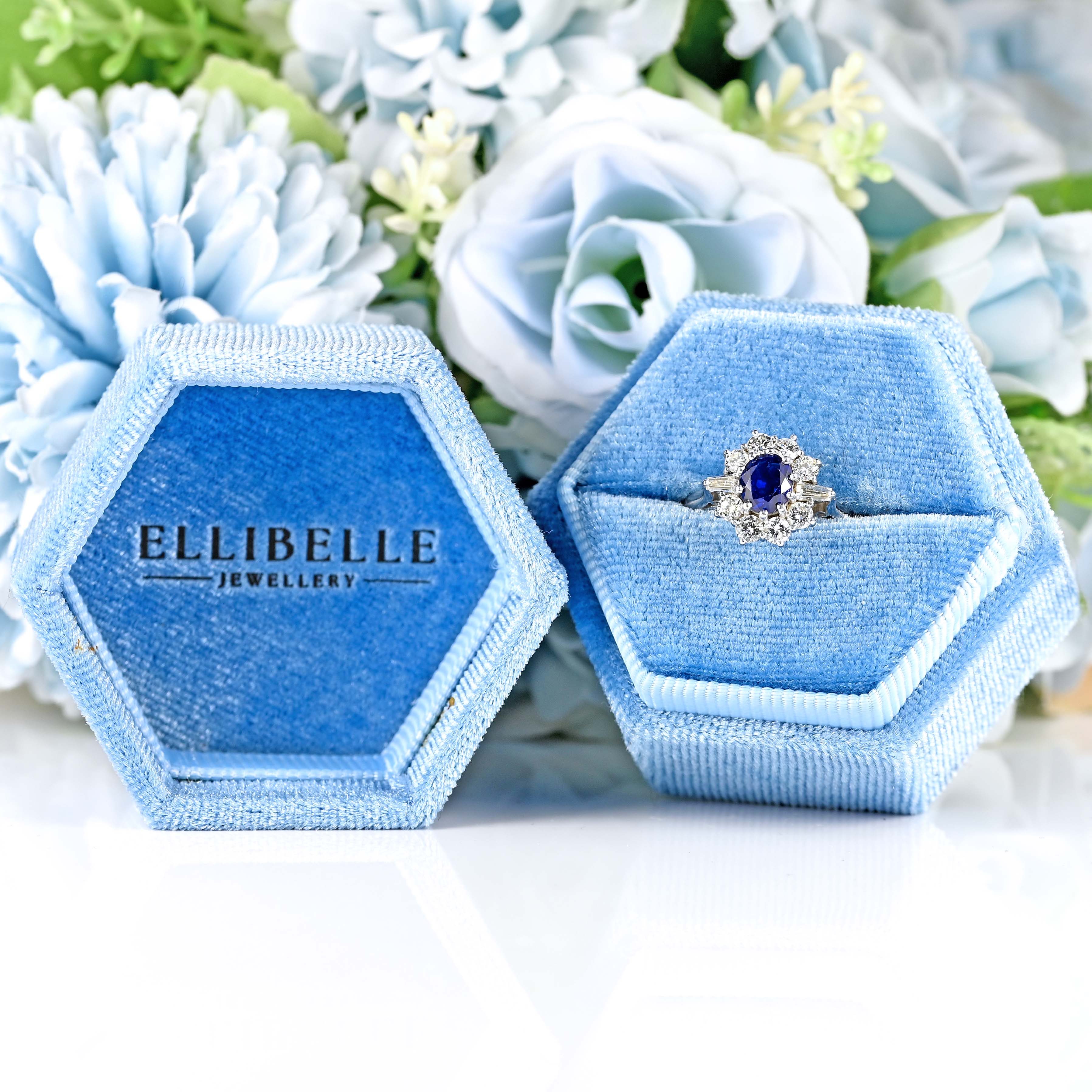 Ellibelle Jewellery Vintage Sapphire & Vari-Cut Diamond 18ct White Gold Cluster Ring (0.85cts)