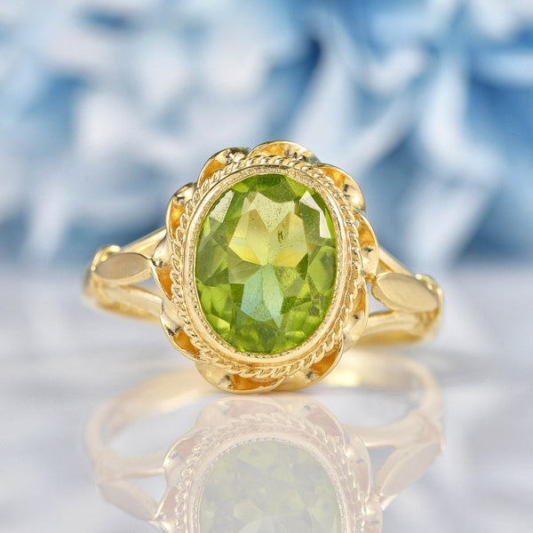 Ellibelle Jewellery Vintage Style Peridot 9ct Gold Dress Ring (2.05ct)