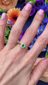 Vintage 1995 Emerald & Diamond 18ct Gold Cluster Ring (0.40cts)