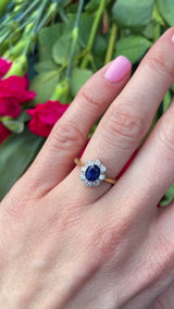 Vintage Mid 20th Century Sapphire & Diamond 18ct Gold Cluster Ring (1.00ct)