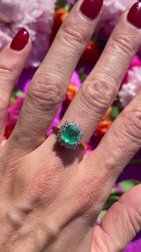 Vintage 1980 Emerald & Diamond 18ct Gold Cluster Ring (1.30cts)