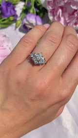 Vintage 1975 Diamond 18ct Gold Daisy Cluster Ring (1.35cts)