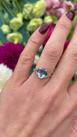 Vintage 1950s Aquamarine & Diamond 18ct Gold Ring