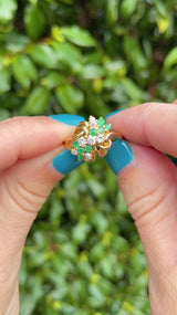 Vintage 1970 Emerald & Diamond 18ct Gold Knot Ring