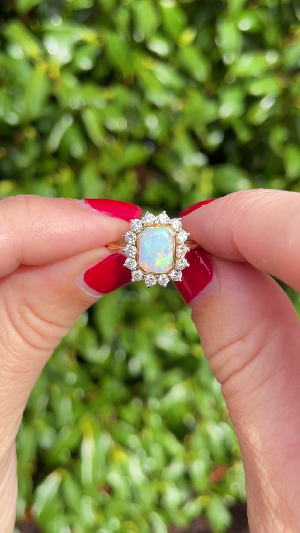 Vintage Opal & Diamond 18ct Gold Cluster Ring