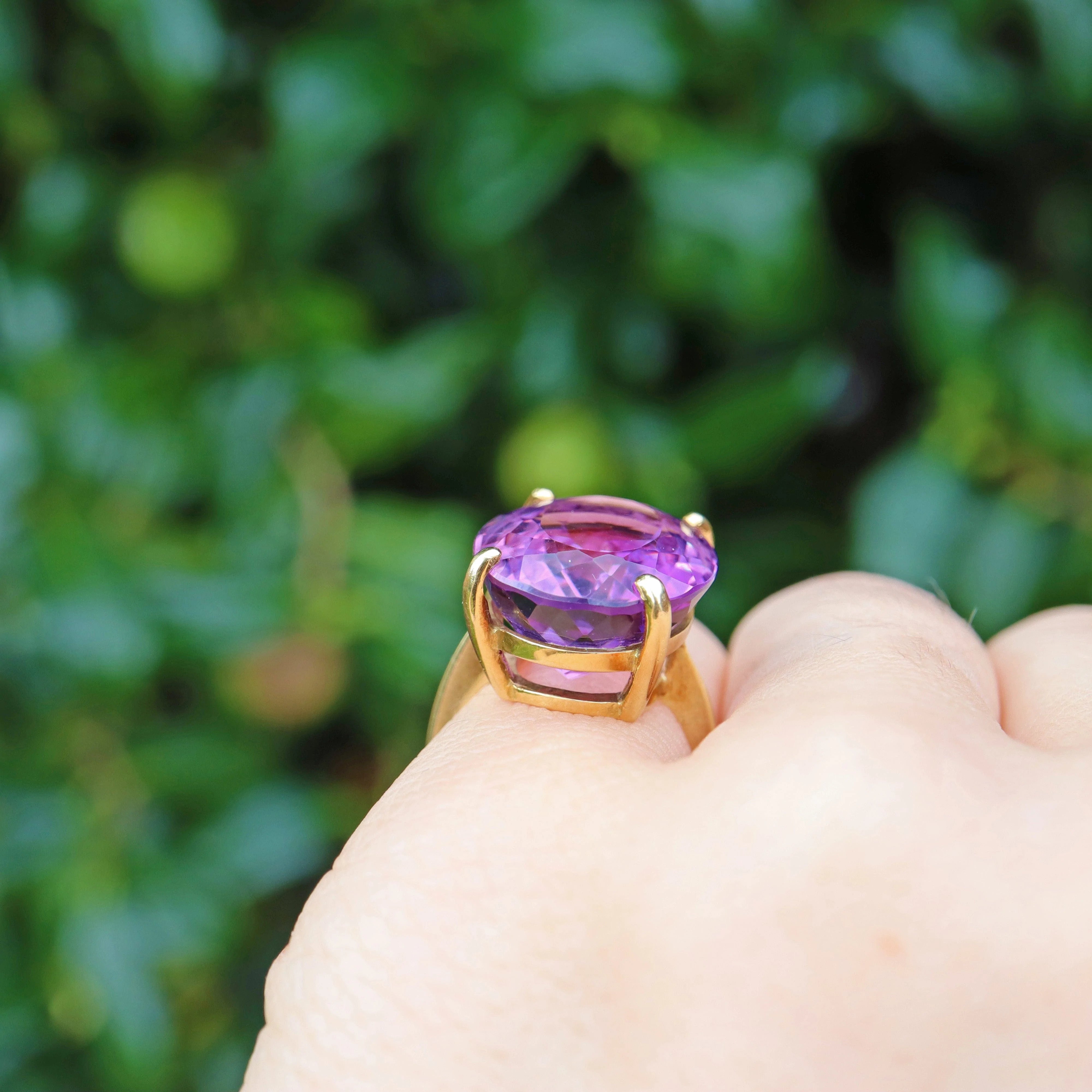 AMETHYST 18CT GOLD SOLITAIRE RING - MILLENNIUM