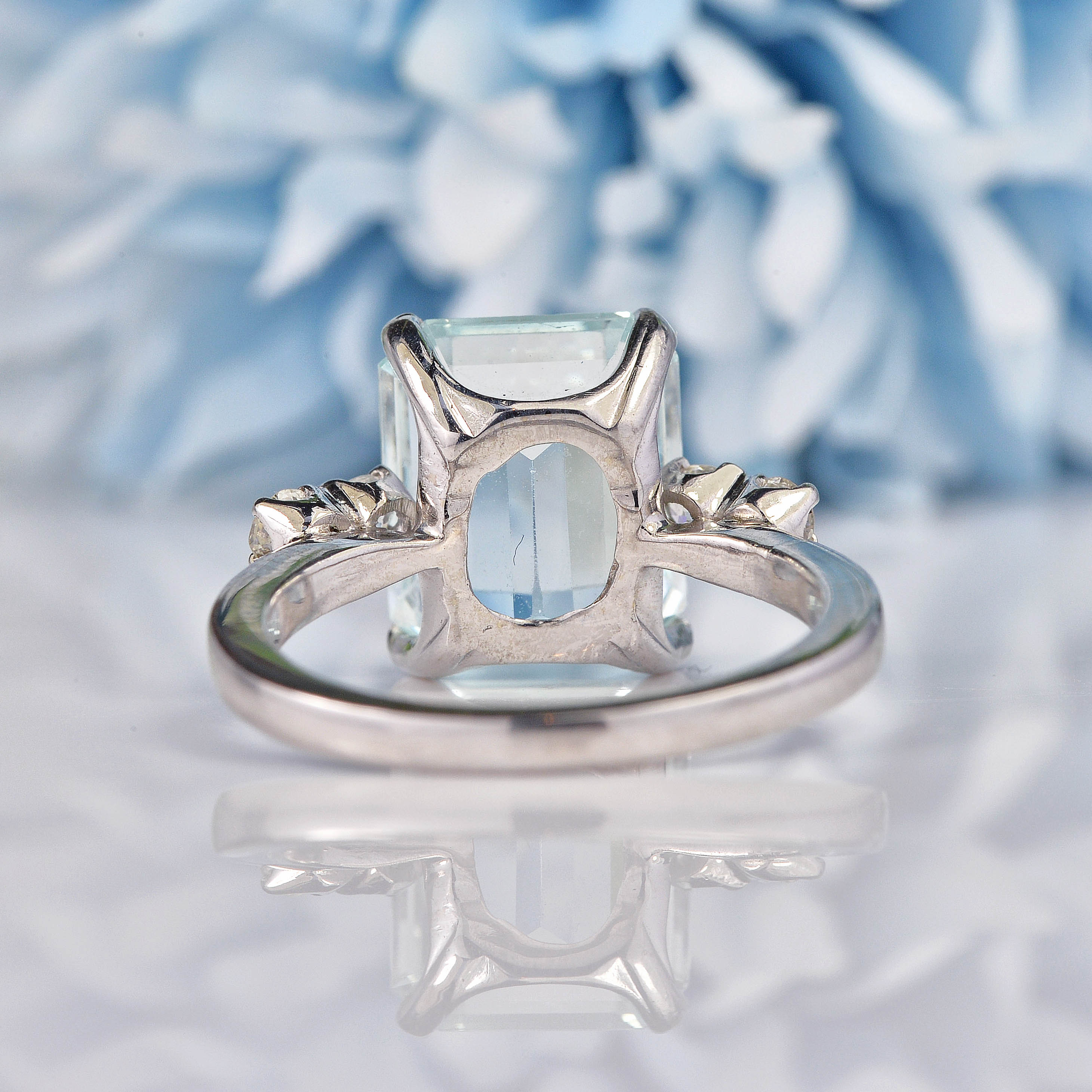 Ellibelle Jewellery Aquamarine & Diamond 18ct White Gold Ring