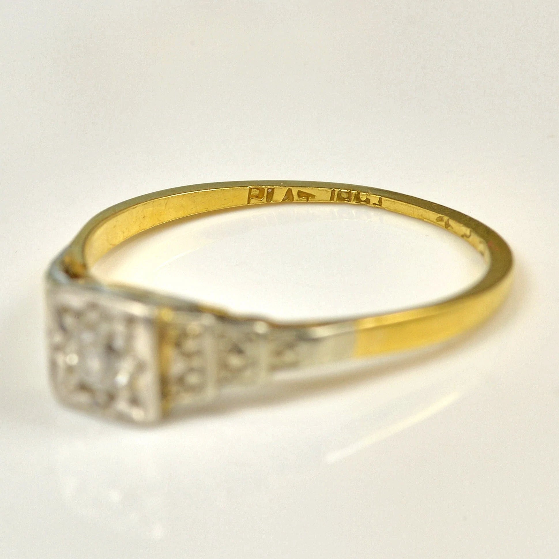 Ellibelle Jewellery ART DECO 18CT GOLD & PLATINUM DIAMOND SOLITAIRE RING