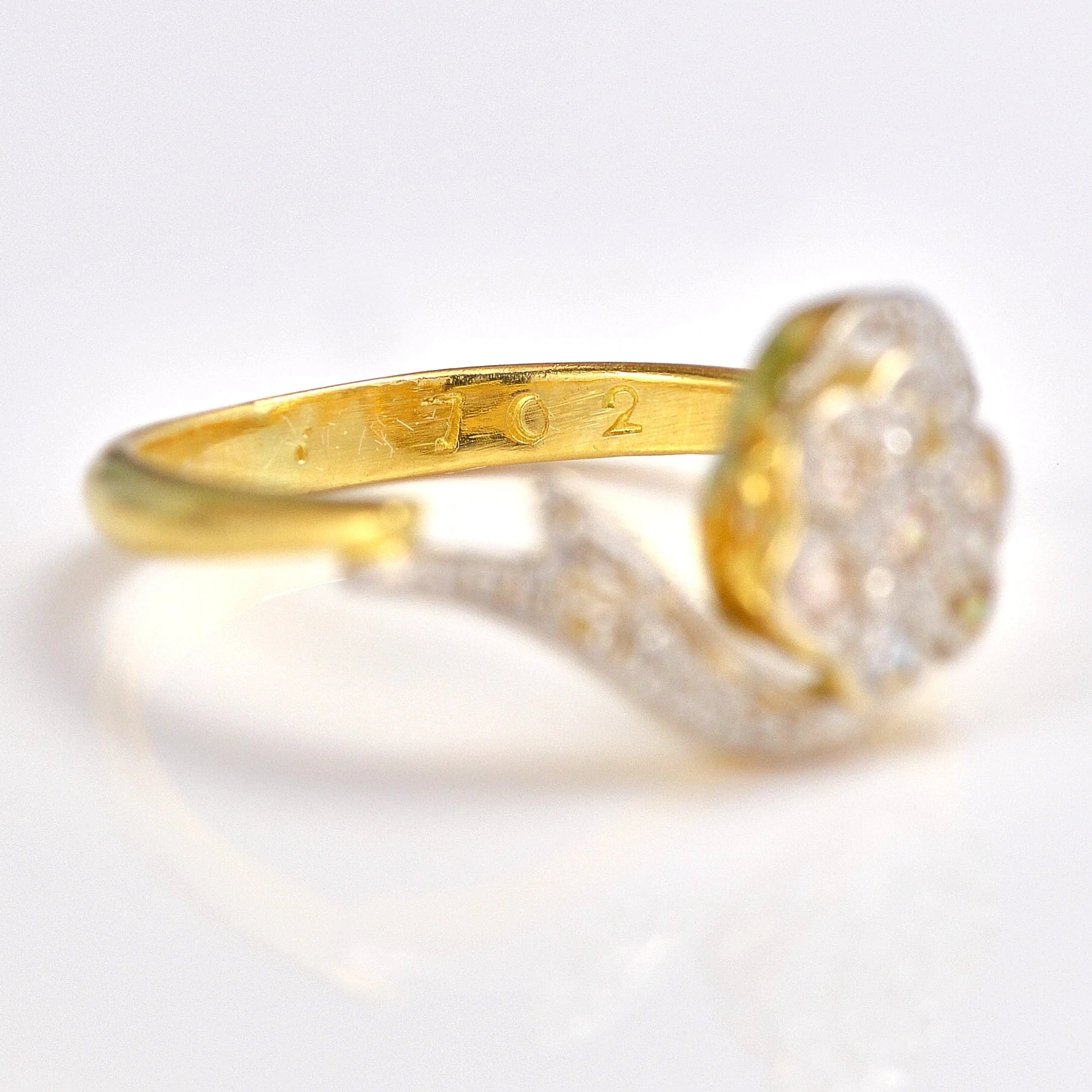 Ellibelle Jewellery Art Deco 1920s Diamond 18ct Gold & Platinum Daisy Ring