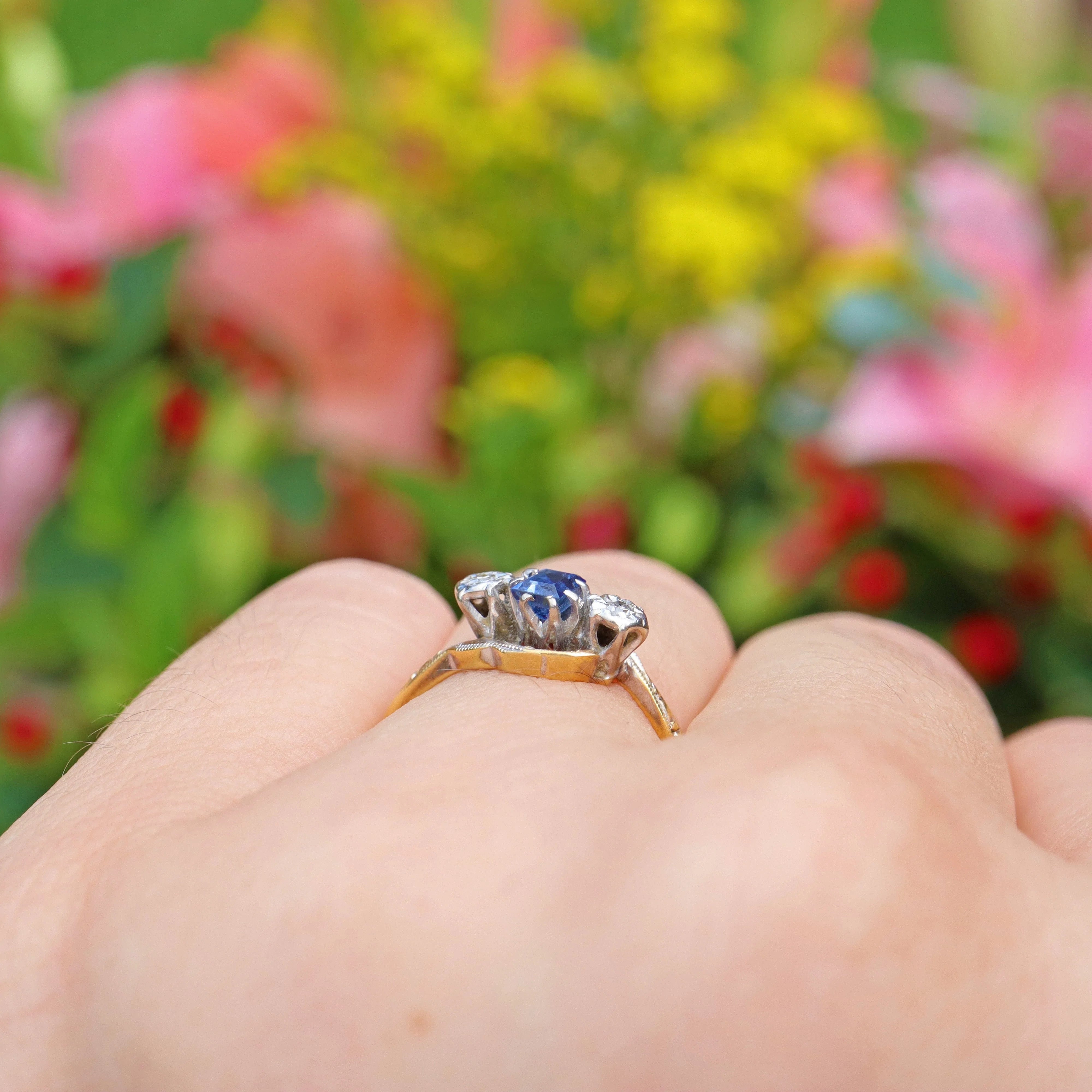 ART DECO SAPPHIRE & DIAMOND BYPASS RING