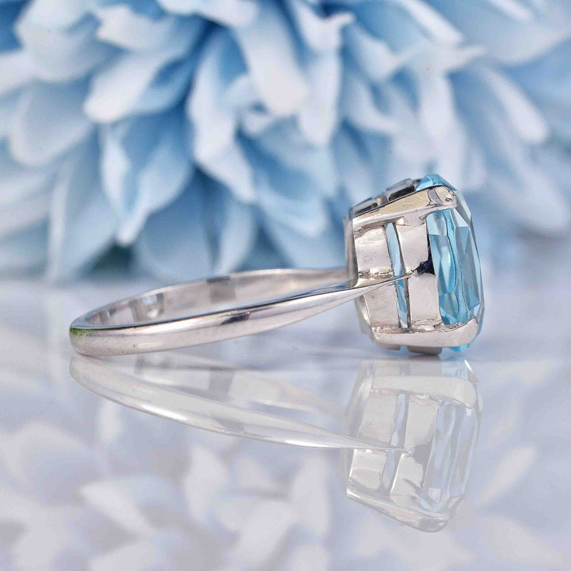 Ellibelle Jewellery Blue Topaz 18ct White Gold Solitaire Ring