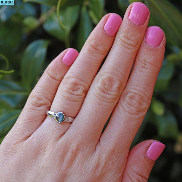 Cat's Eye Chrysoberyl & Diamond 9ct White Gold Ring