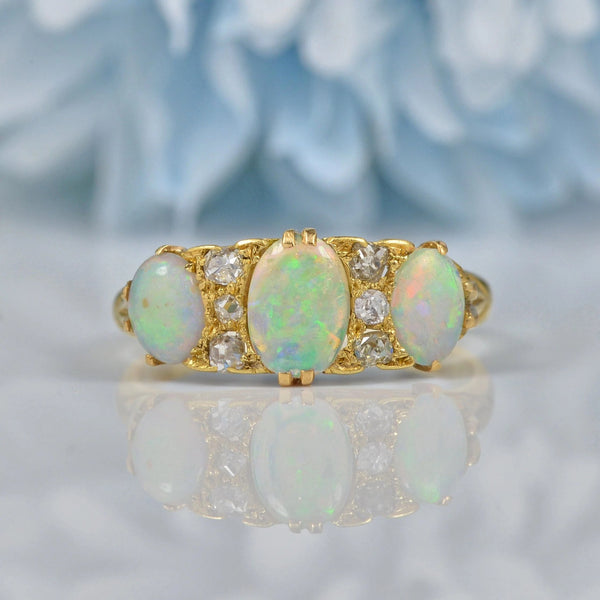 ANTIQUE EDWARDIAN OPAL & DIAMOND 18CT GOLD RING