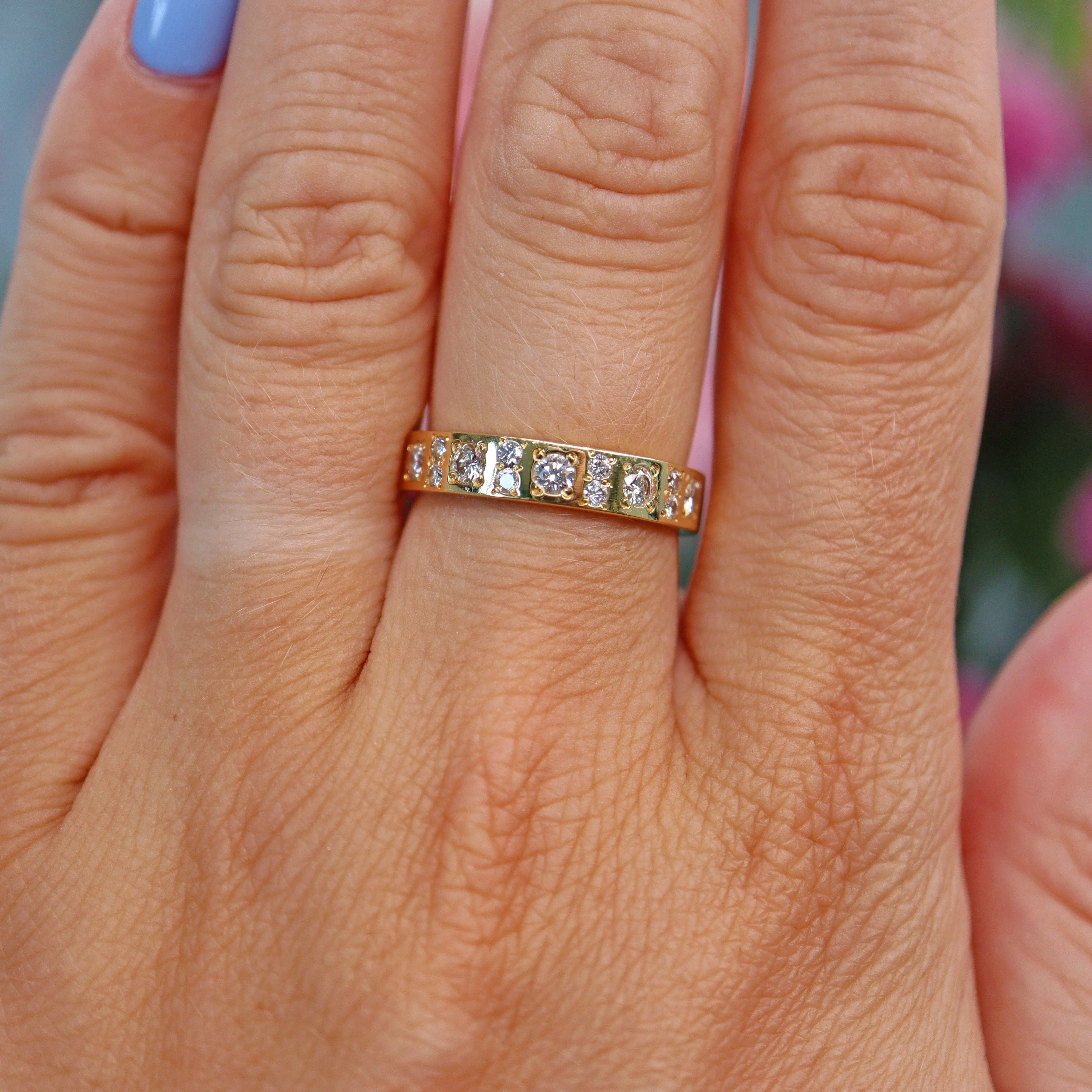 Ellibelle Jewellery Diamond 18ct Gold Half Eternity Wedding Band Ring (0.62cts)