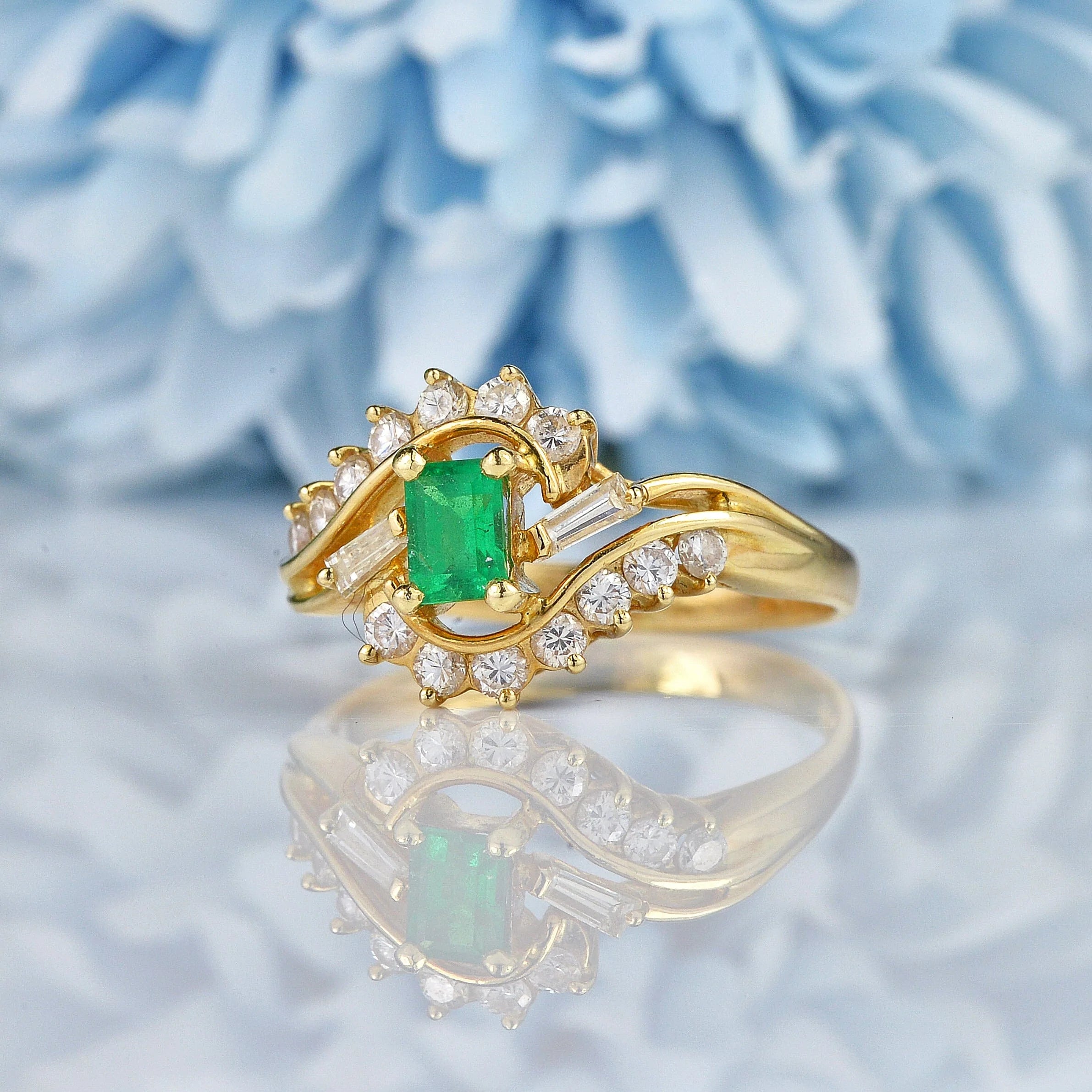Ellibelle Jewellery Emerald & Diamond 14ct Gold Crossover Ring