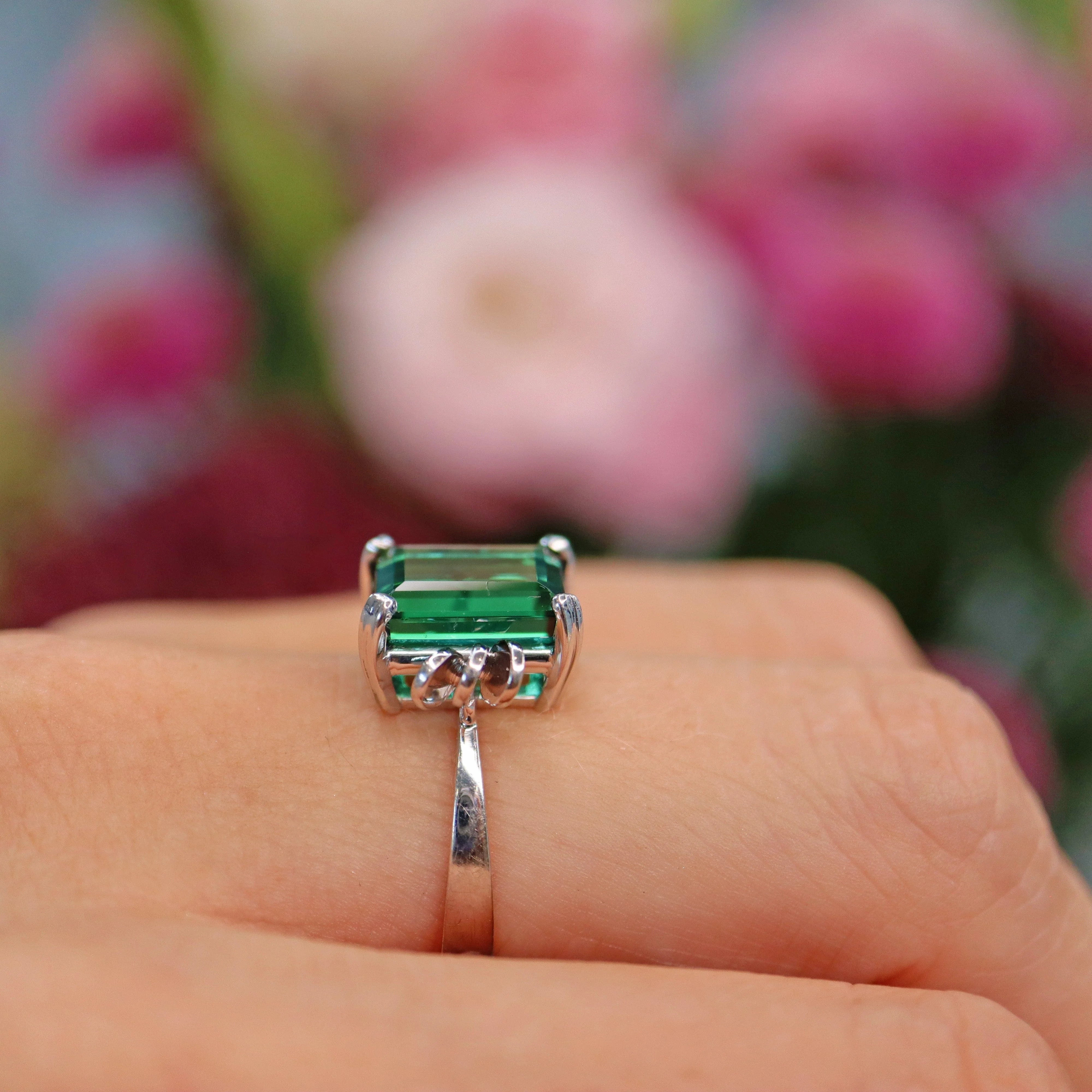 Ellibelle Jewellery Green Tourmaline 18ct White Gold Solitaire Ring