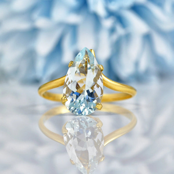 Ellibelle Jewellery Pear Shaped Aquamarine 18ct Yellow Gold Ring