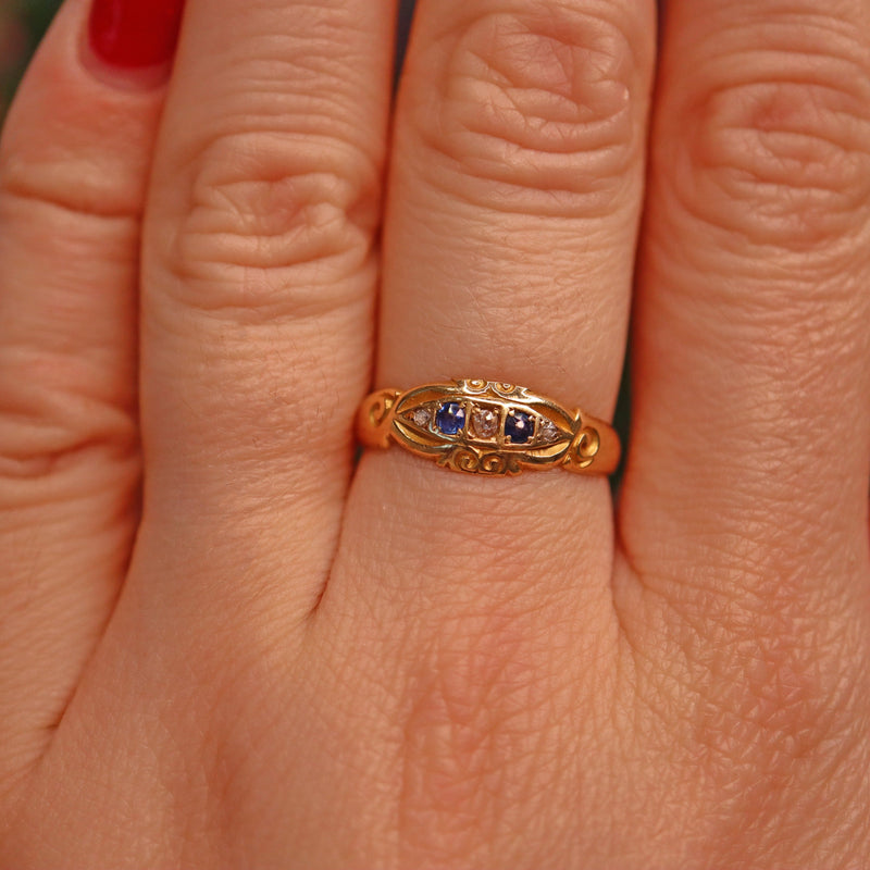 Ellibelle Jewellery VICTORIAN 18CT GOLD SAPPHIRE & DIAMOND RING