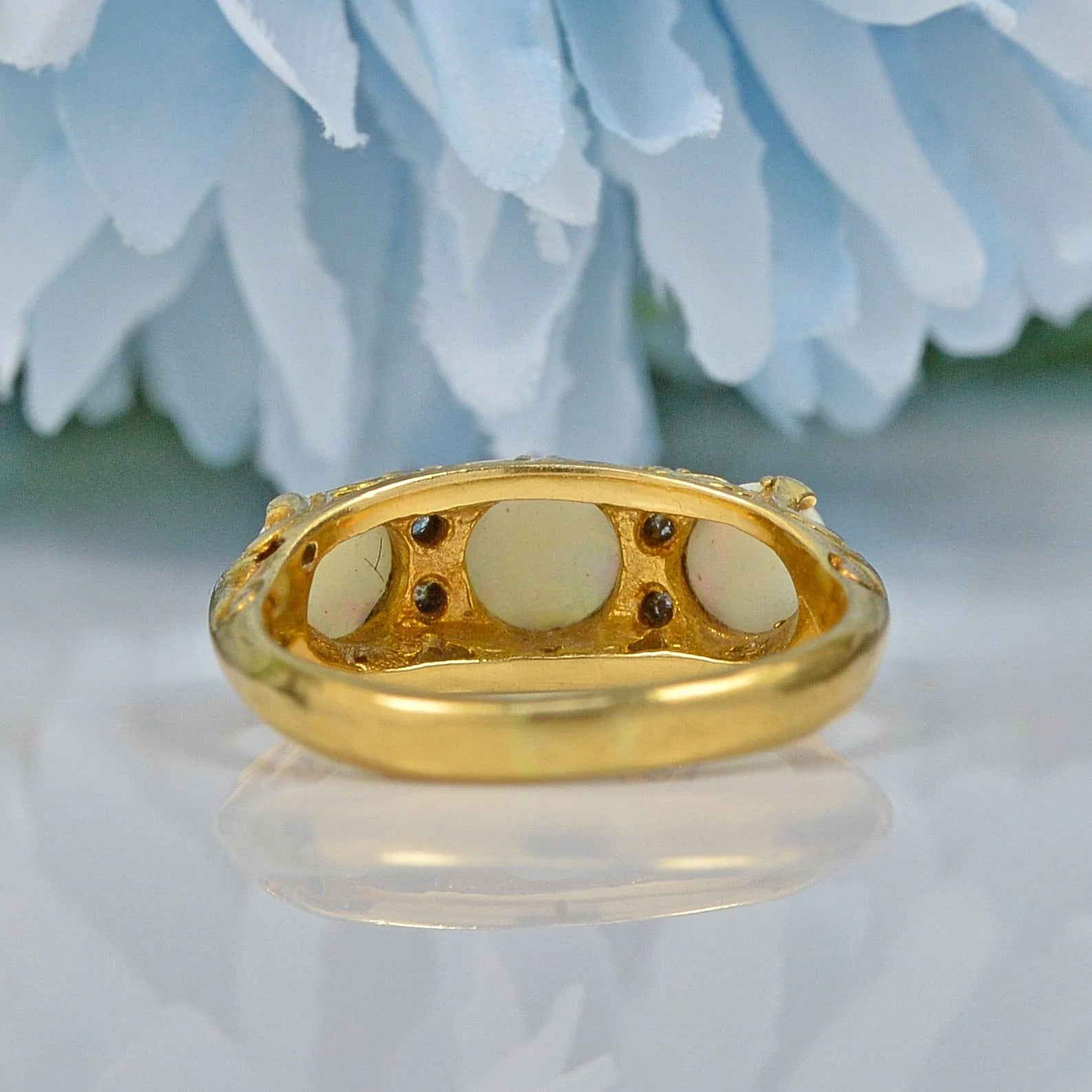 Ellibelle Jewellery VINTAGE 18CT GOLD OPAL DIAMOND RING