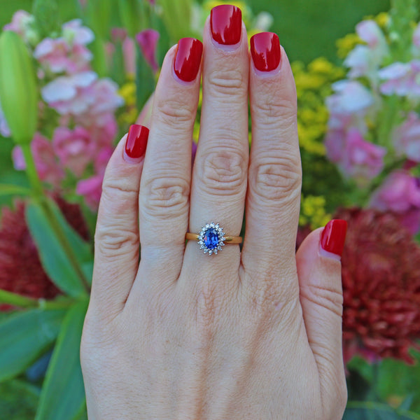 Ellibelle Jewellery VINTAGE 18CT GOLD SAPPHIRE & DIAMOND HALO RING