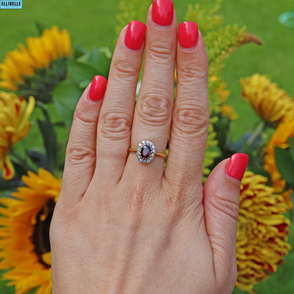 Ellibelle Jewellery VINTAGE 1960S GARNET & DIAMOND 18CT GOLD CLUSTER RING