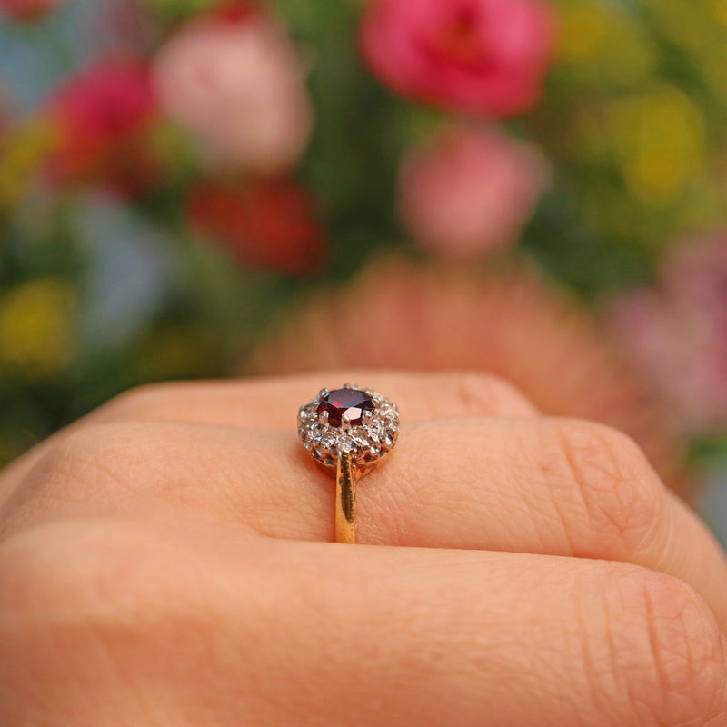 Ellibelle Jewellery Vintage 1960s Garnet & Diamond 18ct Gold Cluster Ring