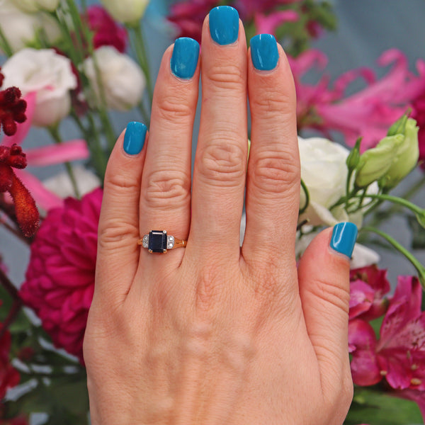 Ellibelle Jewellery Vintage 1960s Sapphire & Diamond 18ct Gold Ring